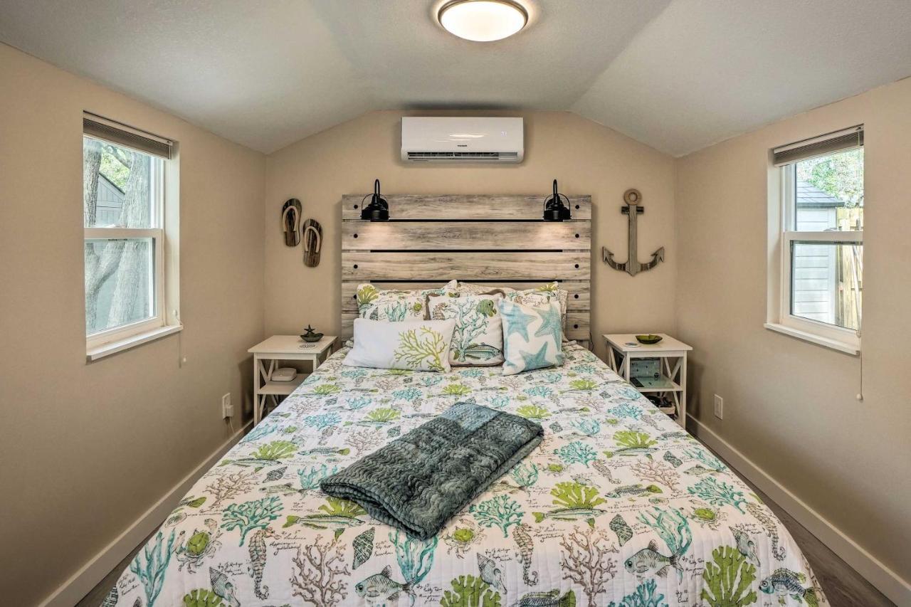 Tropical Palm Harbor Studio Walk To Gulf! Exterior photo