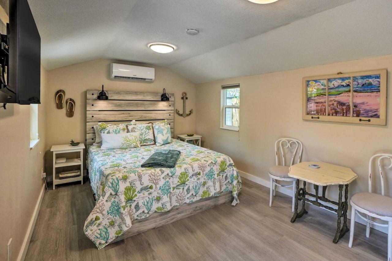 Tropical Palm Harbor Studio Walk To Gulf! Exterior photo